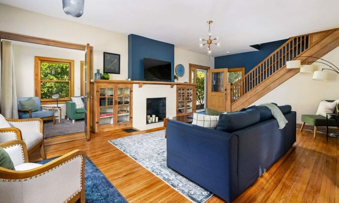 Clintonville House | Clintonville | OSU | Entire Home