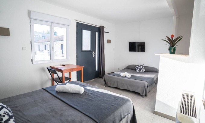 Velaux Hotel | Clos la Verdiere