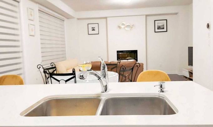 Wasaga Beach House | Close by Beach Paradise