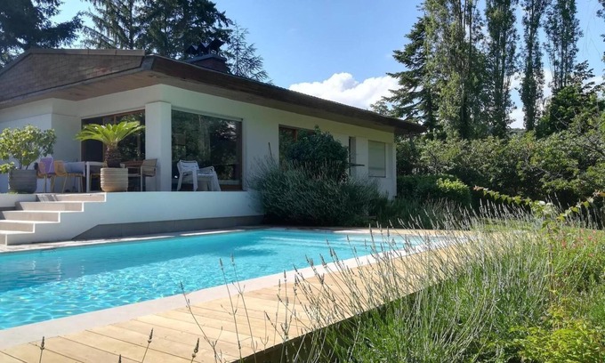 Saint-Didier-au-Mont-d'Or House | Close to Lyon in the Monts d'Or