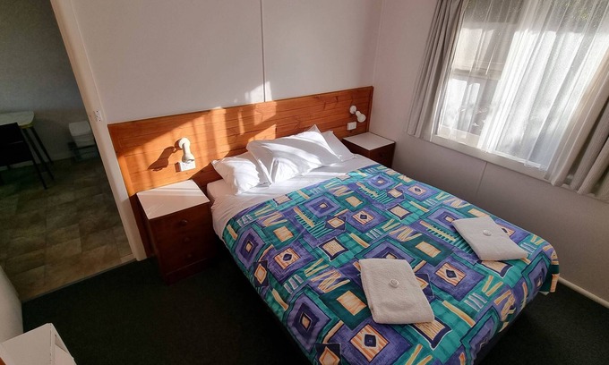 Bermagui Apartment | Close to Beach, Harbour Marina, Country Club, Golf Course, Restaurants, Cafes