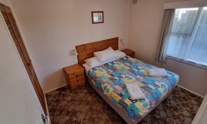 Bermagui Apartment | Close to Beach, Harbour Marina, Country Club, Golf Course, Restaurants, Cafes
