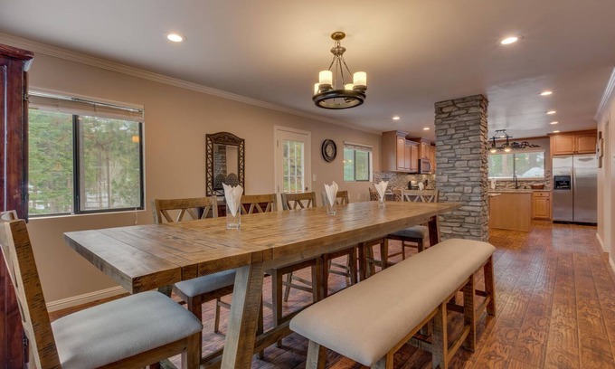 Lower Kingsbury House | Close to down town, BBQ, Hot Tub, 4 bedroom Tahoe home (SL145)