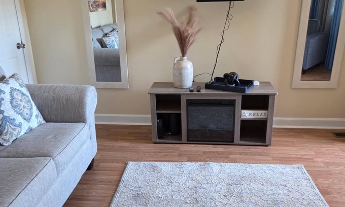 Terry Sanford House | Close to everything-Centrally located to downtown, coliseum, hospital, & stadium