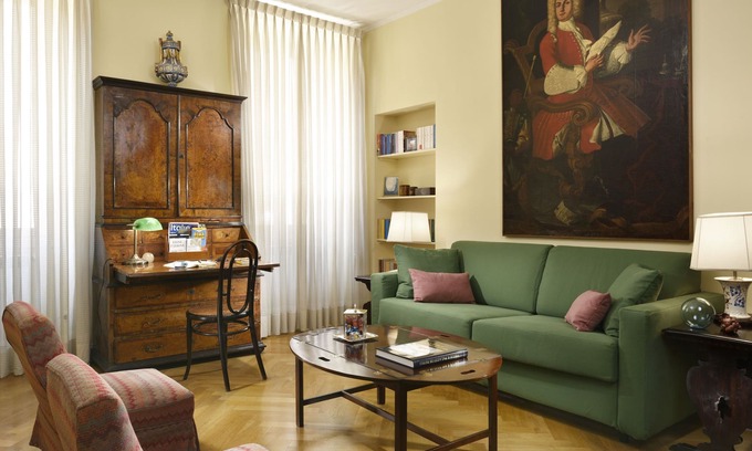 Rione VI Parione Apartment | Close to Navona Square, Exclusive cozy Apt AC, WiFi. Perfect base for touring