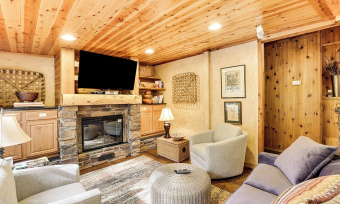 Breckenridge Cabin | Close to Skiing: Cabin w/Pool Access in Breck