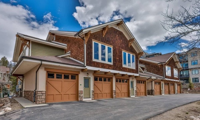 Winter Park House | Close to slopes and Walk to Downtown Winter Park!