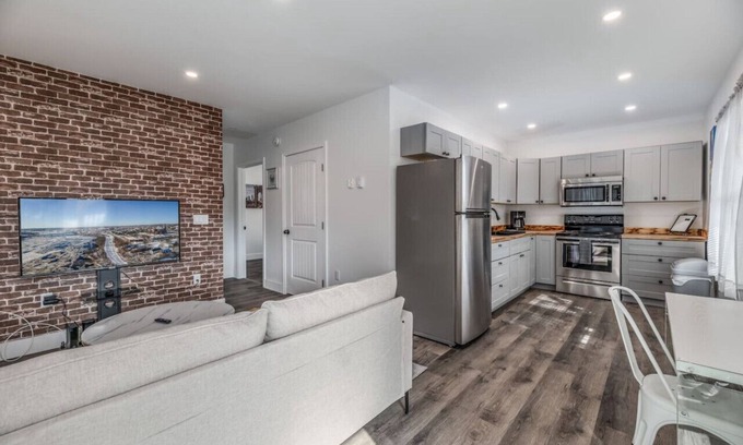 Bangor Apartment | *Closed Listing - Not Bookable*