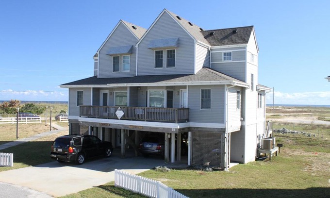 Buxton House | Clownfish & Cobia