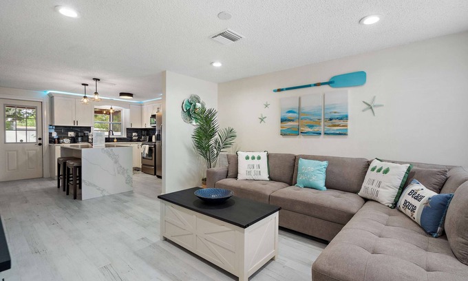 Pinellas Park House | Coastal Breeze on 66th Avenue