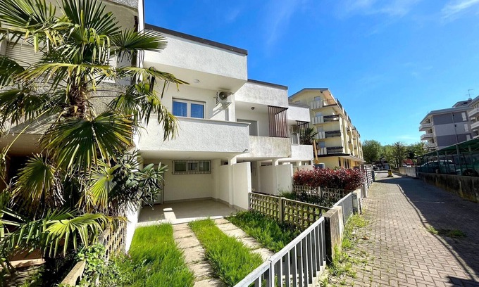 Porto Santa Margherita Villa | Coastal villa with private garden