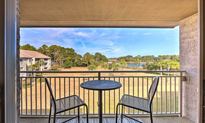 South Beach Condo | Coastal Sea Pines Escape: Walk to Beach!