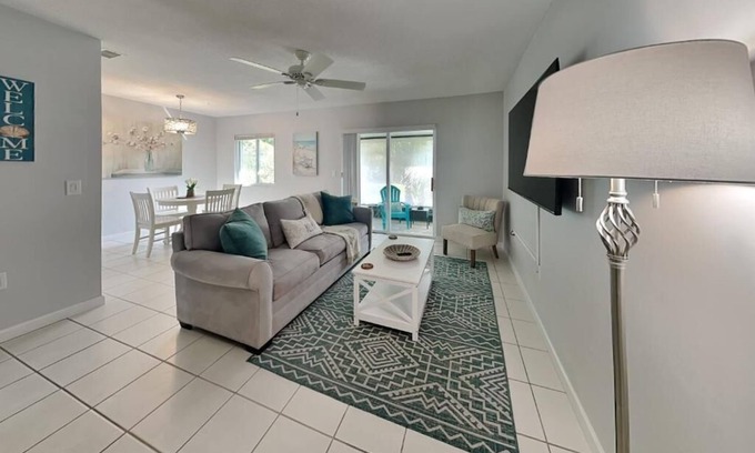 Largo Condo | Coastal Styled Villa