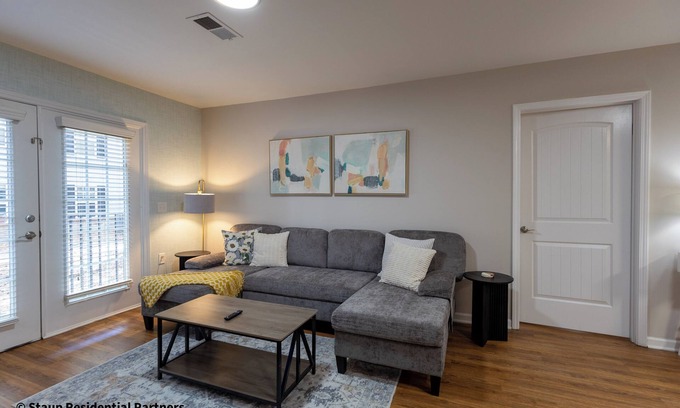 Wilmington Apartment | Coastal Work & Stay Retreat. ILM- Near UNCW/Novant 2bed-2bath