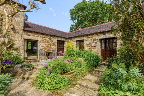 Bodmin House | Cobble