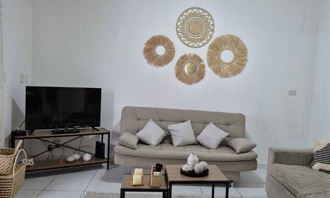 Vila Alzira Apartment | Cobertura Aconchegante e Cheio de Estilo, na Praia das Astúrias, no Guarujá