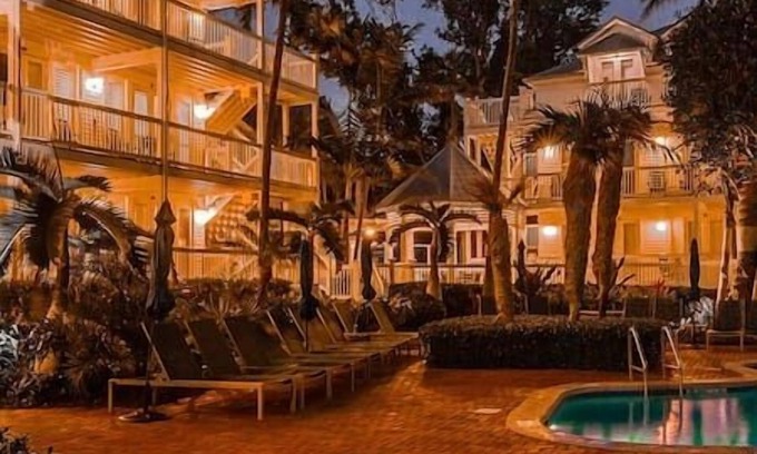 Old Town Resort | Coconut Beach Resort, Great Location, Hot Tub!