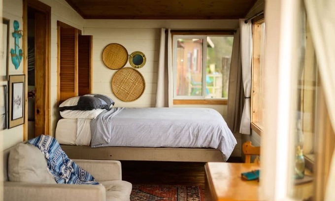 Port Angeles Cabin | Codfish Cottage Cabin on the Strait of Juan de Fuca