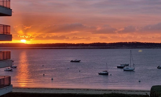 Arcachon Apartment | Coin de paradis romantique Vue mer Plage 10m