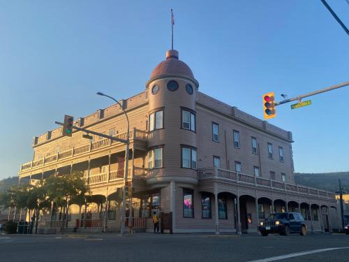 Merritt Hotel | coldwater hotel