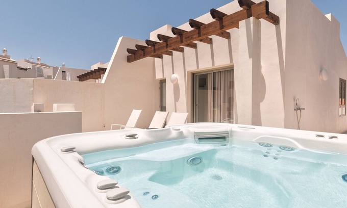 Palm-Mar House | Colinas - Bentor 3.1 PENTHOUSE 3B JACUZZI POOL VIEW