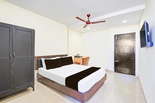 Guduvancheri Hotel | Collection O Guduvancheri Railway Station