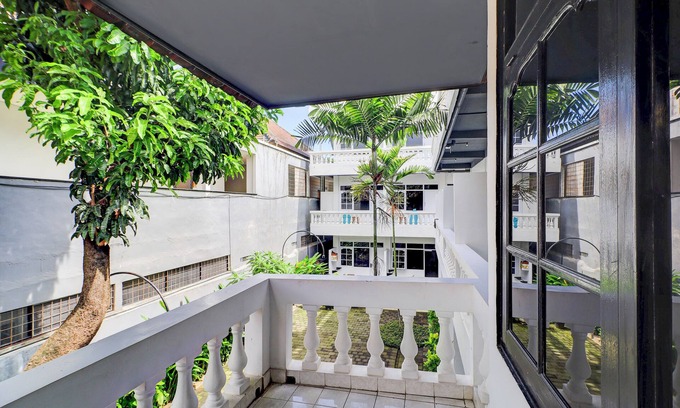 Legian Hotel | Collection O Legian Near Legian Beach