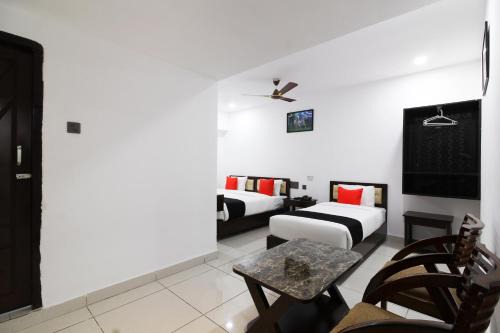 Hyderabad Hotel | Collection O Mythri Hotel Near By ECIL, AS RAO Nagar, Sainikpuri