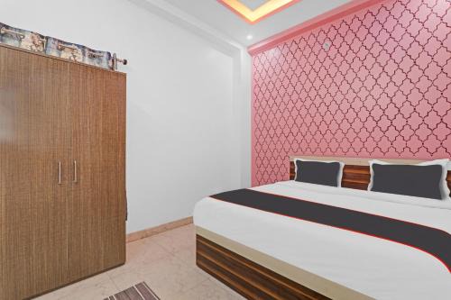 Lucknow Hotel | Collection O Shivashakti Grand Near Chaudhary Charan Singh International Airport