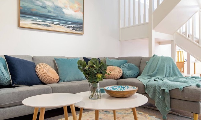 North Adelaide House | Colleys Nest Family friendly Townhouse w Patio