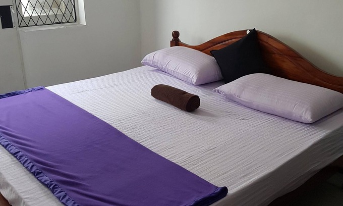 Pamankada West Apartment | Colombo wellawatta 👍A/C 2BR Apartment. Closer to the Galle Road and market