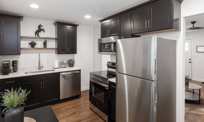 Hamilton House | Colonial Corner II - Miami University I Spooky Nook Sports I Kettering Hospital