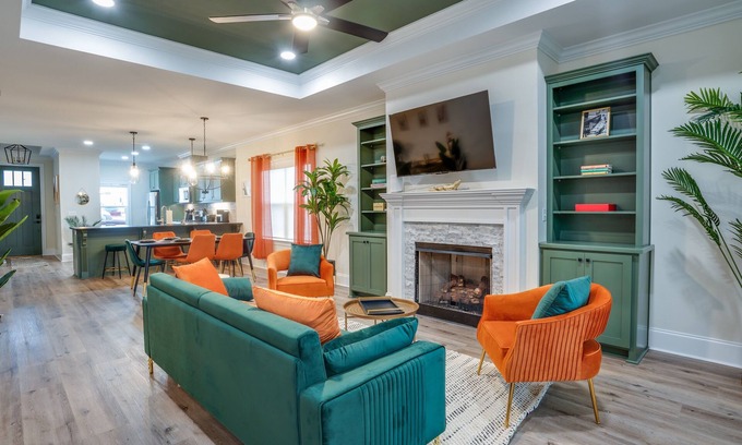 Tallahassee House | Colorful Cozy 3BD/Near Football/Parks/Lake & Airport
