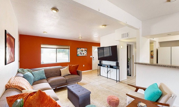 Sierra Vista House | Colorful dog-friendly home with large fenced yard and firepit