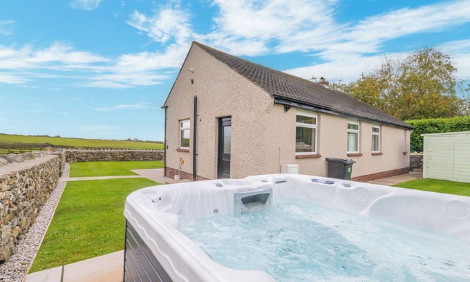 Newton in Furness Cottage | COLT PARK COTTAGE, pet friendly, country holiday cottage in Aldingham