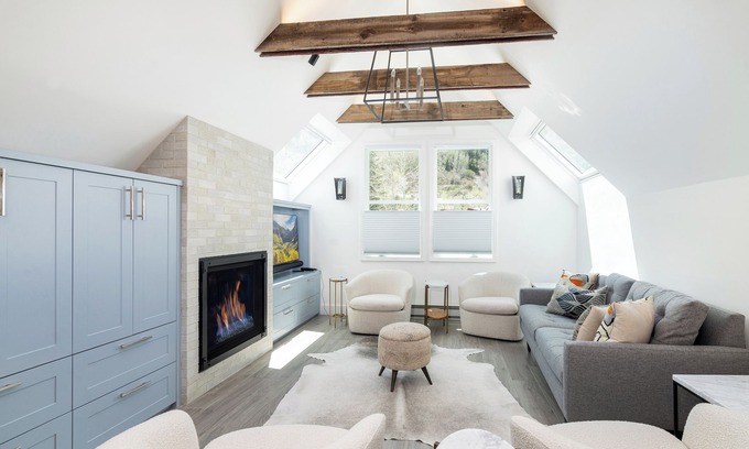 Telluride House | Columbine A- Newly Remodeled Downtown Telluride Townhome