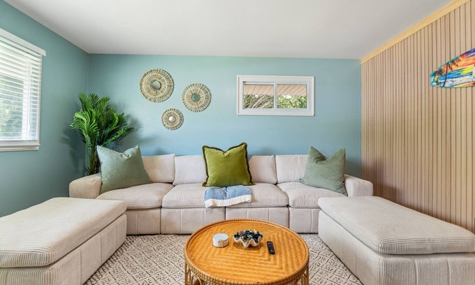 Columbus House | Columbus Surfside Escape + Gym l Hot Tub l Bocce