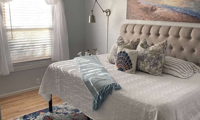 Parkway-South Sacramento House | Come Catch a Wave with Us,