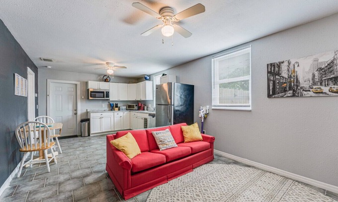 St. Petersburg - Clearwater House | Come enjoy this unique Mother In-Law Suite