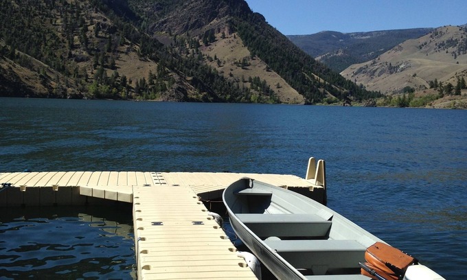 Salmon Cabin | Come make a new tradition for your family.