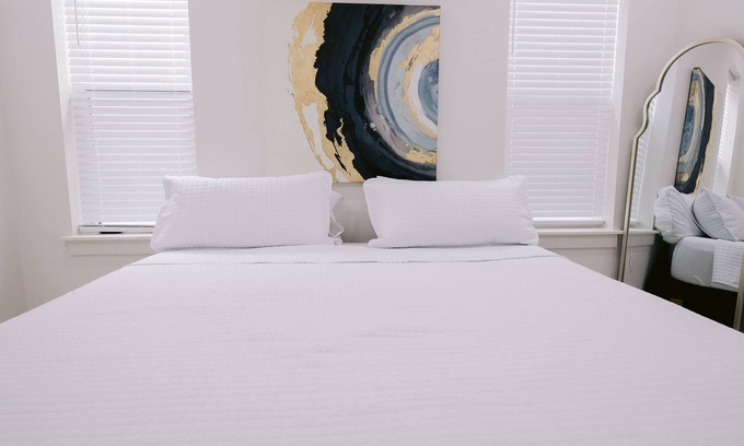 Tulane - Gravier Apartment | Come See NOLA has to offer Work and Play! near Bourbon St,Caesars Superdome