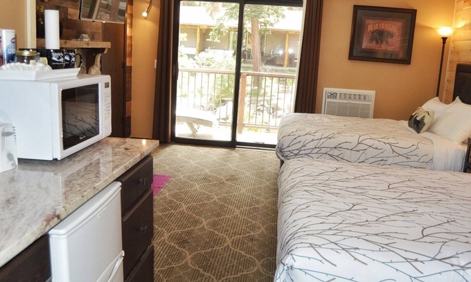 Estes Park Hotel | Come stay at the Mountain Lodge for unbelievable views!