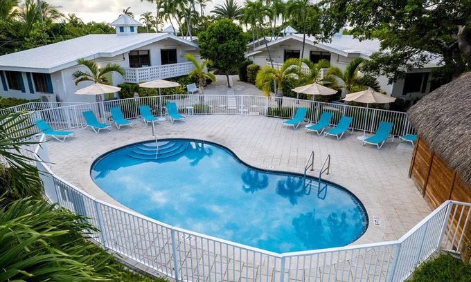 Islamorada Hotel | Comfort and Convenience! Free Onsite Parking, Pets Allowed, Free Breakfast