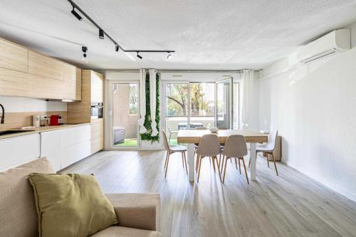 California - Pezou Apartment | Comfort and serenity with A-C, Parking and Balcony
