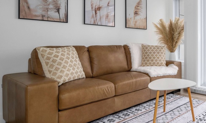 La Cite-Limoilou Apartment | Comfort Elegance Suite | Free Parking | Pool & BBQ