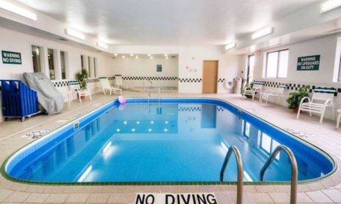 Morris Hotel | Comfort Inn Morris I-80