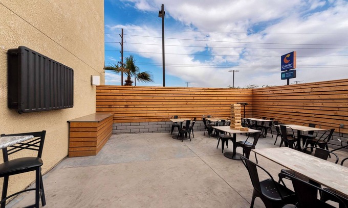 El Centro Hotel | Comfort Inn & Suites El Centro I - 8