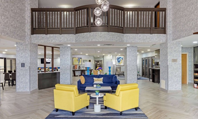 Greenville Hotel | Comfort Inn & Suites Greenville Near Convention Center