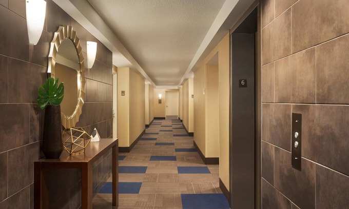 Downtown Little Rock Hotel | Comfort Inn & Suites Presidential - Downtown Little Rock