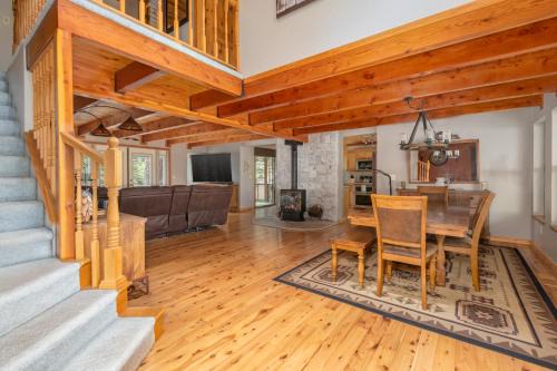 Arnold House | Comfort Pines